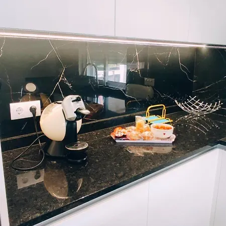 Casa Com Jardim Privado E Estacionamento No Interior בית נופש אמאריס