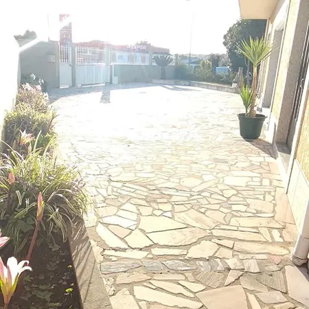 Casa Com Jardim Privado E Estacionamento No Interior Ferienhaus *