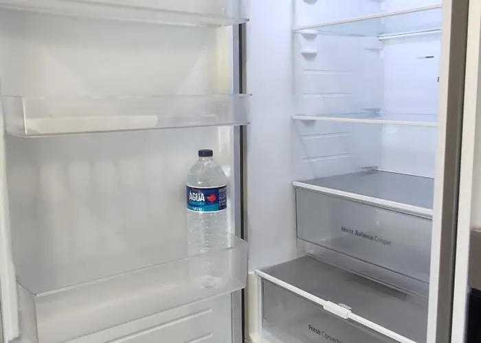 Casa Com Jardim Privado E Estacionamento No Interior אמאריס