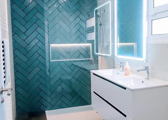 Nyaraló Casa Com Jardim Privado E Estacionamento No Interior