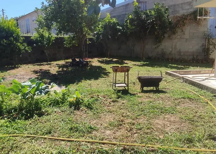Casa Com Jardim Privado E Estacionamento No Interior Nyaraló