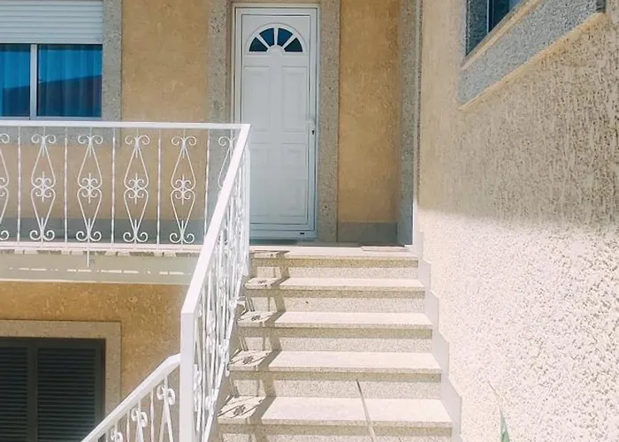 Casa Com Jardim Privado E Estacionamento No Interior * אמאריס