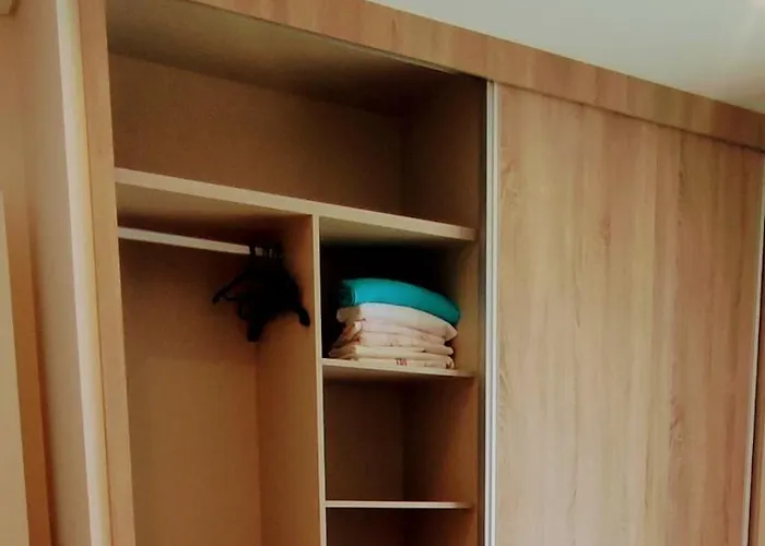 Casa Com Jardim Privado E Estacionamento No Interior * Amares